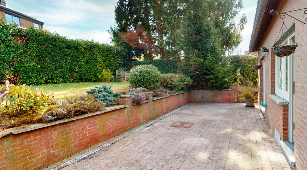 Nivelles-09232025_192312